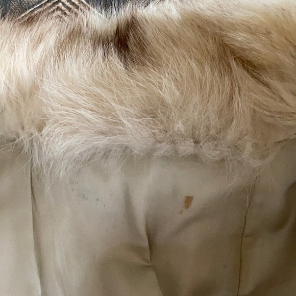 Silver Fox Coat - Picture 10 of 16